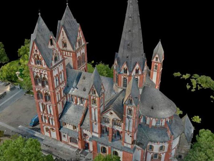 Modelo 3D texturizado de una catedral obtenido por fotogrametría con dron